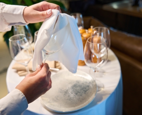 Enhancing Restaurant Hygiene with Professional Linen Services